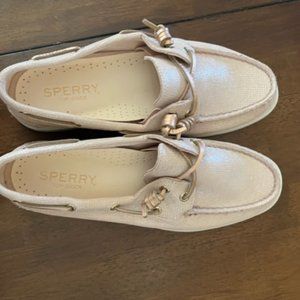 Sperry women's boat shoes size 6.5 in light rose gold. STS85148